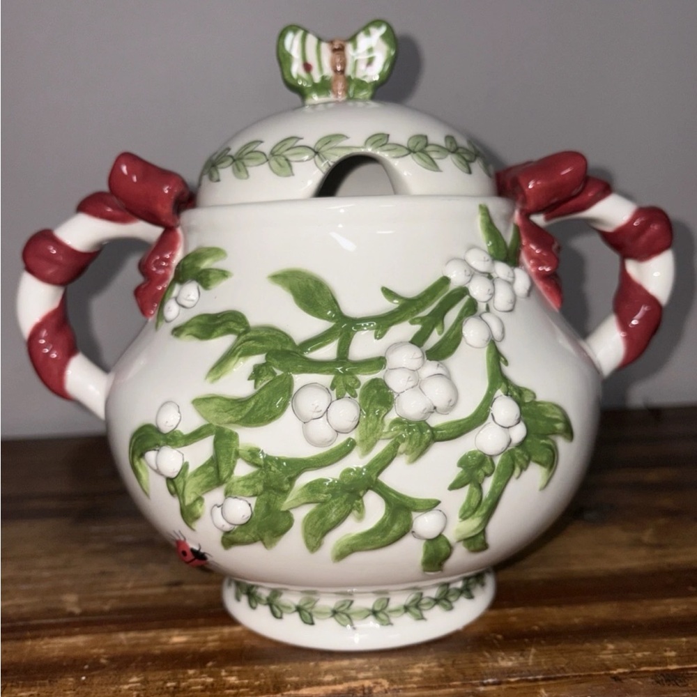 PORTMEIRION Botanic Garden Mistletoe holiday Christmas Mini Tureen Lid 8.5 in